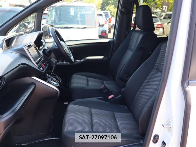 Toyota VOXY 2018-05 7866850-18