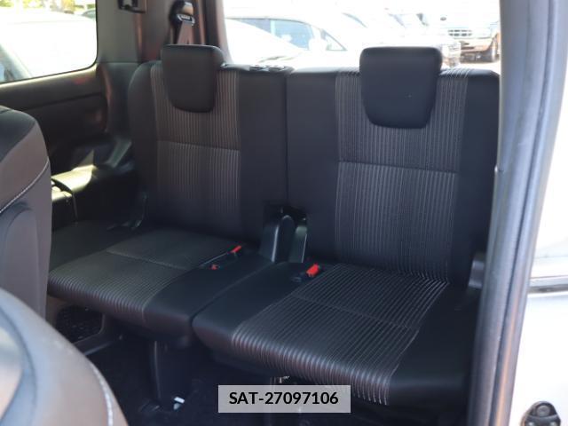 Toyota VOXY 2018-05 7866850-19