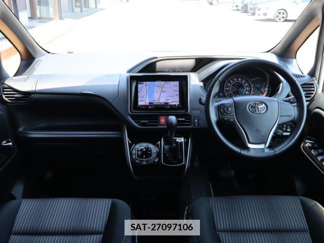 Toyota VOXY 2018-05 7866850-3