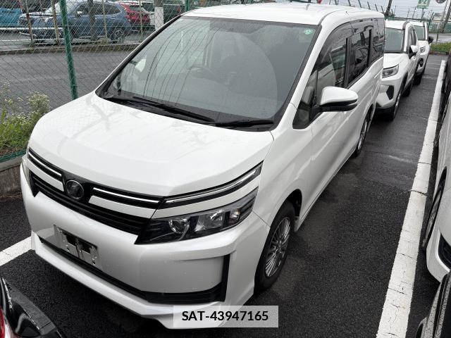 Toyota VOXY 2017-05 7867035-1