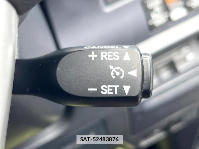Toyota VOXY 2015-03 7867084-6