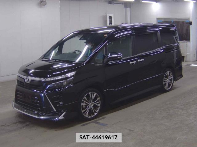 Toyota VOXY 2020-04 7867308-3