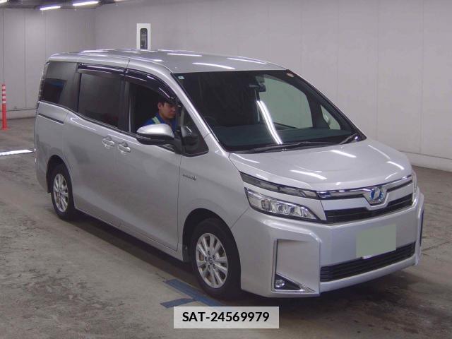 Toyota VOXY 2018-06 7867320-0