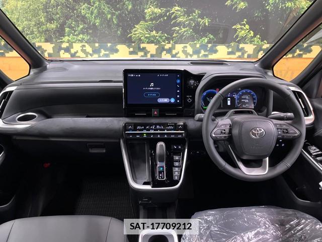 Toyota VOXY 2026-05 7867600-1