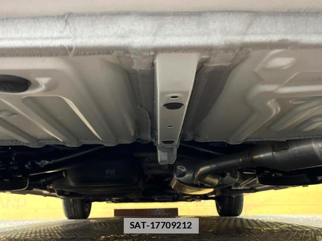 Toyota VOXY 2026-05 7867600-19