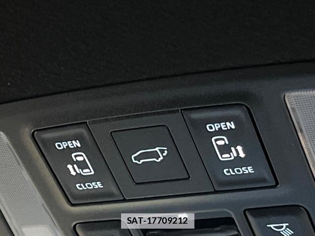 Toyota VOXY 2026-05 7867600-6