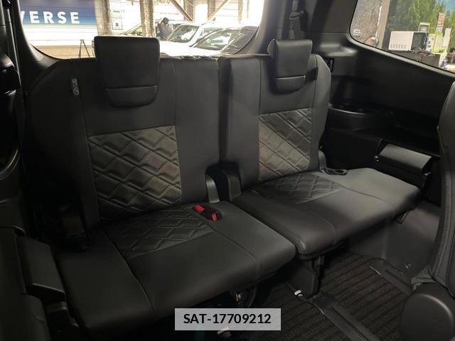 Toyota VOXY 2026-05 7867600-9