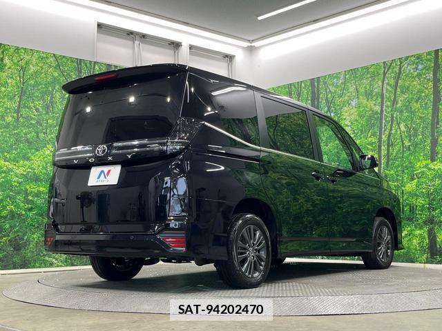 Toyota VOXY 2023-07 7867874-16