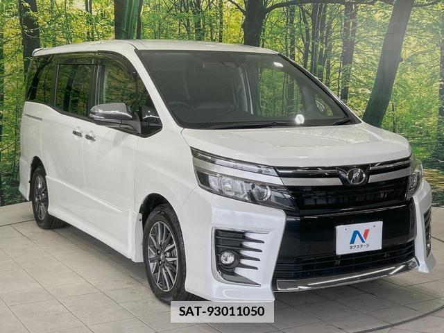 Toyota VOXY 2017-06 7867946-16