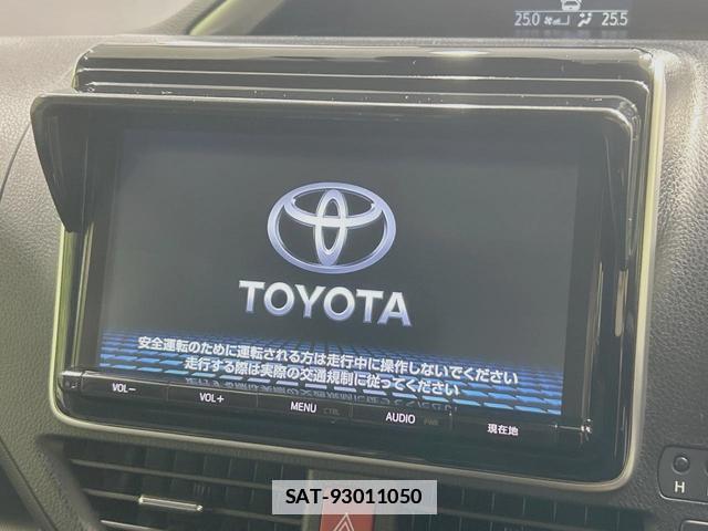Toyota VOXY 2017-06 7867946-2