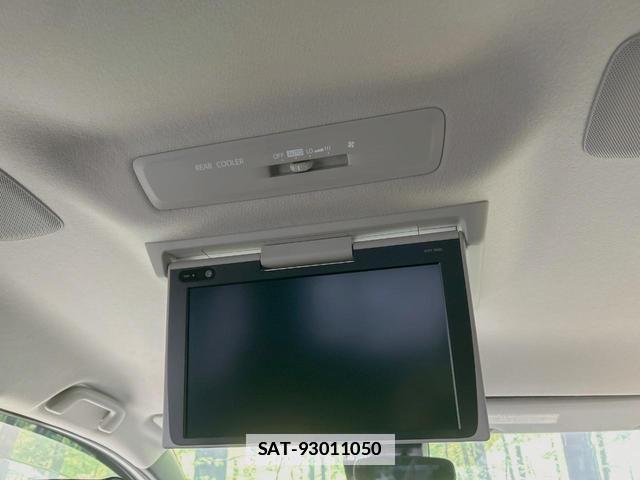 Toyota VOXY 2017-06 7867946-4
