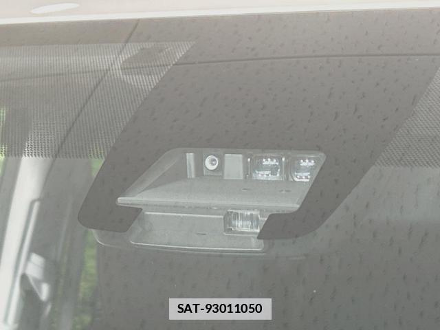 Toyota VOXY 2017-06 7867946-5