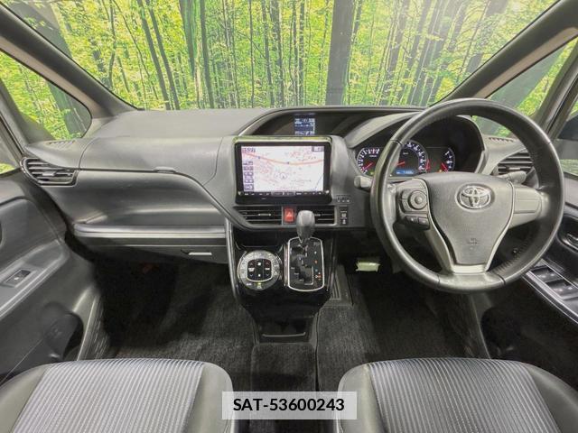 Toyota VOXY 2017-06 7867958-1