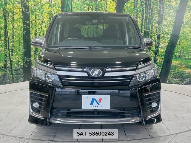 Toyota VOXY 2017-06 7867958-14