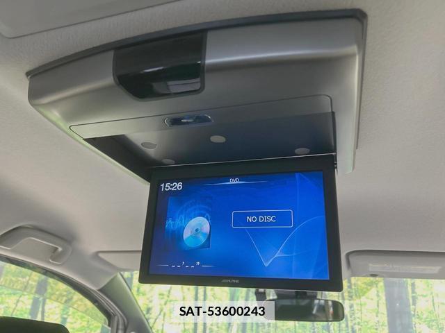 Toyota VOXY 2017-06 7867958-4