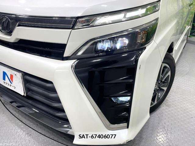 Toyota VOXY 2018-06 7868280-13