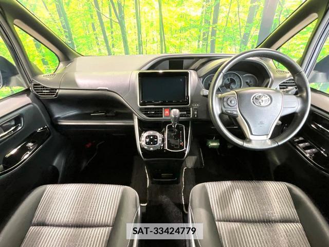 Toyota VOXY 2019-01 7868422-1