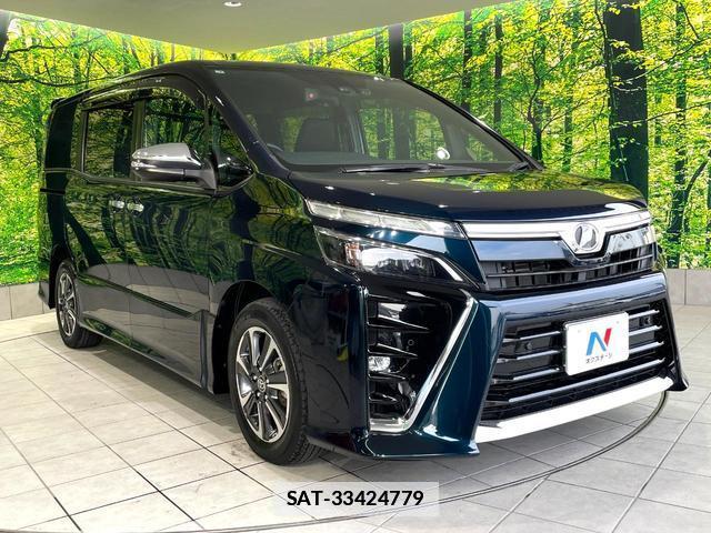 Toyota VOXY 2019-01 7868422-16