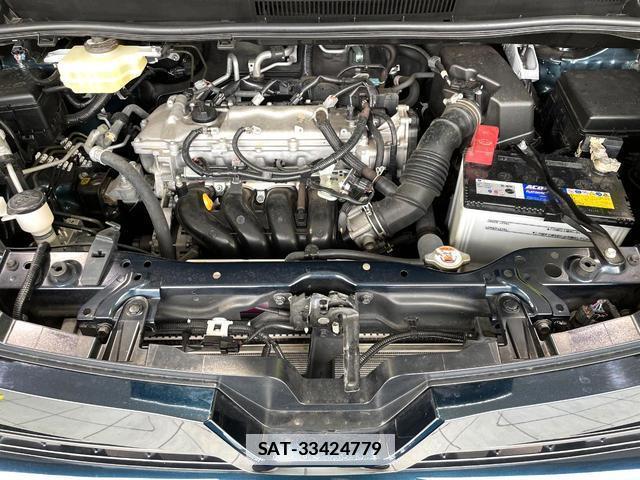 Toyota VOXY 2019-01 7868422-17
