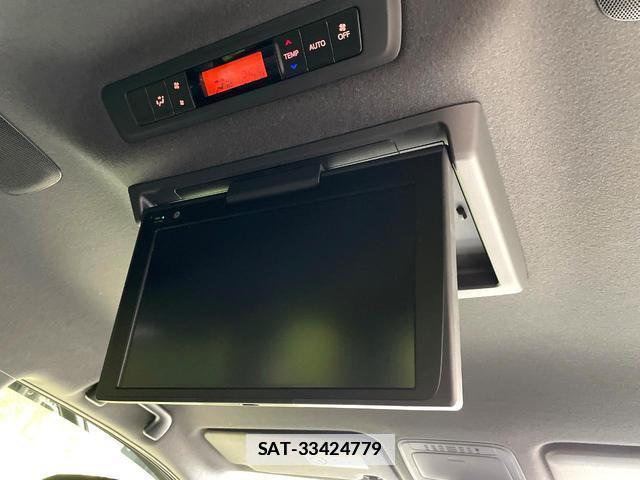 Toyota VOXY 2019-01 7868422-2