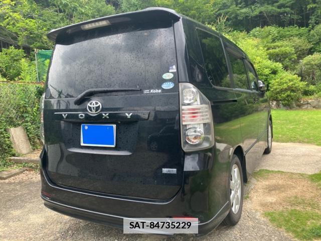 Toyota VOXY 2007-10 7868556-2