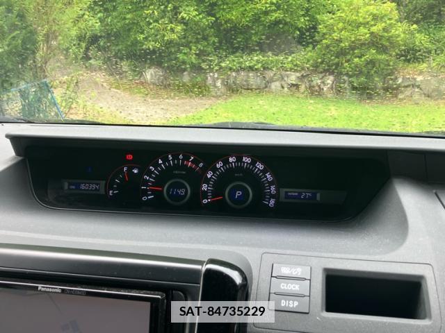 Toyota VOXY 2007-10 7868556-7
