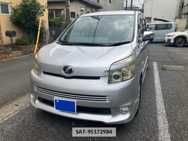 Toyota VOXY 2008-09 7868629-0