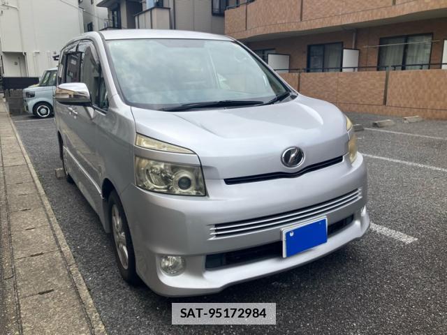 Toyota VOXY 2008-09 7868629-1