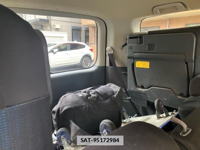 Toyota VOXY 2008-09 7868629-8