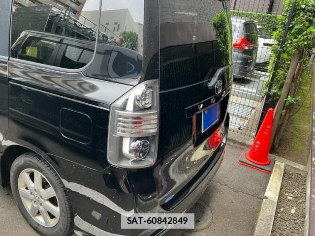 Toyota VOXY 2007-07 7868678-12
