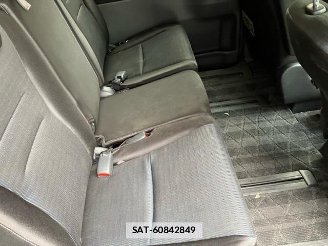 Toyota VOXY 2007-07 7868678-14