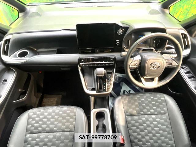 Toyota VOXY 2025-01 7868770-1