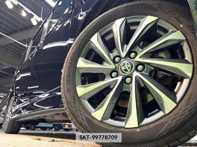 Toyota VOXY 2025-01 7868770-13