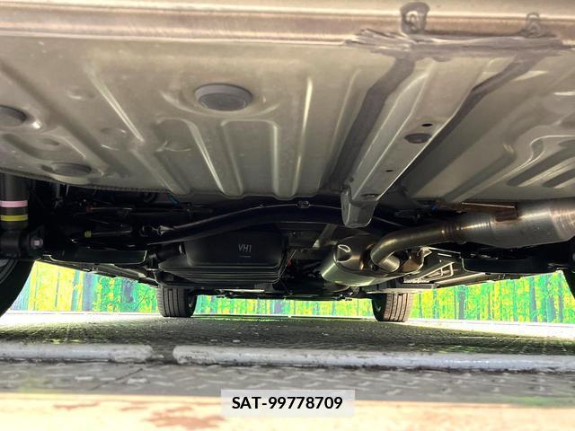 Toyota VOXY 2025-01 7868770-19