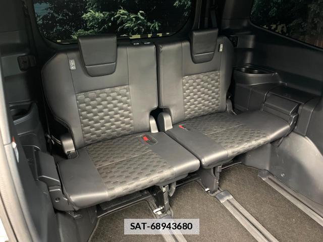 Toyota VOXY 2024-02 7868803-10