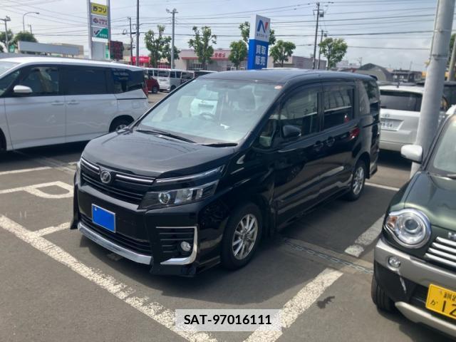 Toyota VOXY 2015-09 7868964-0