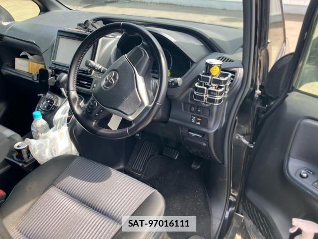 Toyota VOXY 2015-09 7868964-11