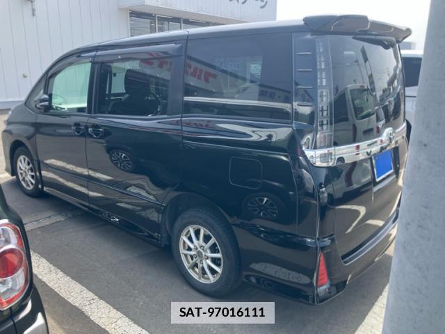Toyota VOXY 2015-09 7868964-13