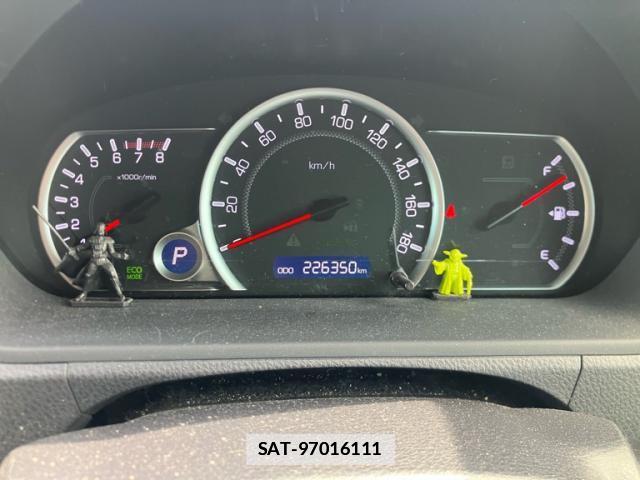 Toyota VOXY 2015-09 7868964-15