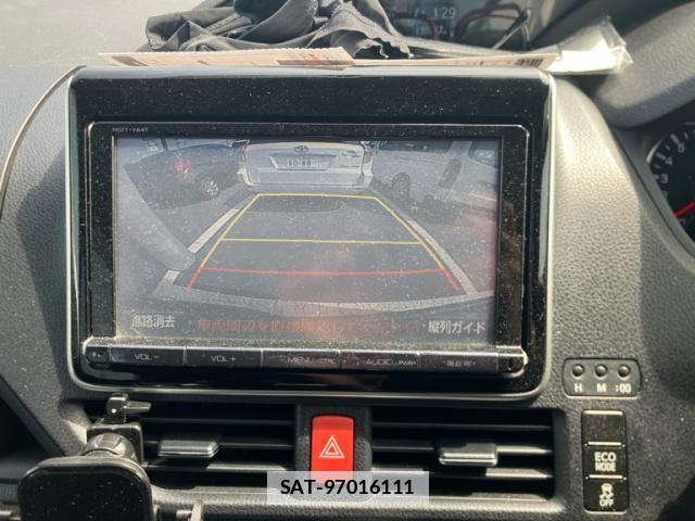 Toyota VOXY 2015-09 7868964-17