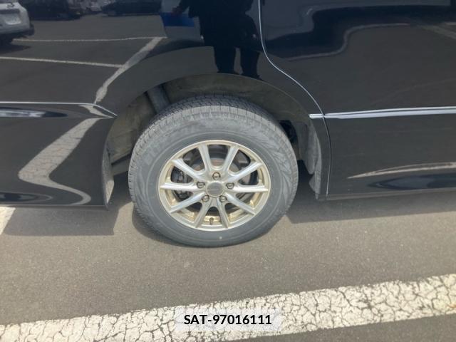 Toyota VOXY 2015-09 7868964-3