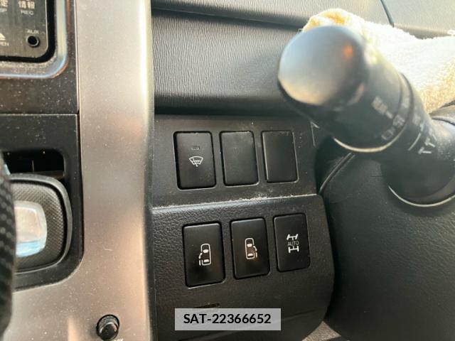 Toyota VOXY 2012-03 7869010-10
