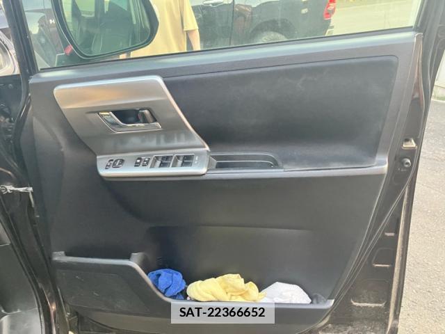 Toyota VOXY 2012-03 7869010-6