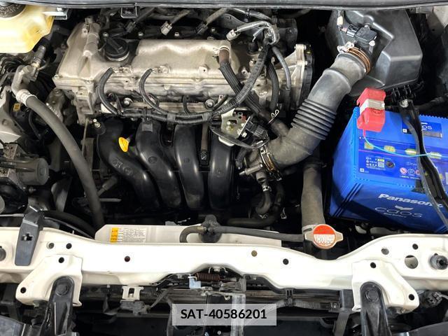 Toyota VOXY 2016-12 7869207-18