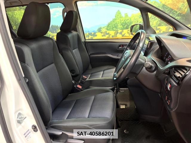 Toyota VOXY 2016-12 7869207-7
