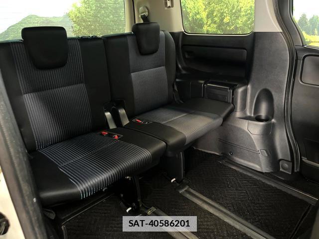 Toyota VOXY 2016-12 7869207-9
