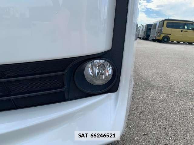 Toyota VOXY 2016-07 7869237-15