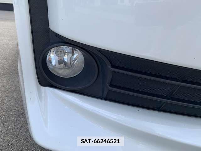 Toyota VOXY 2016-07 7869237-17