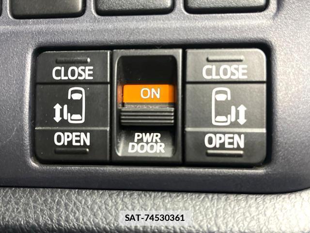 Toyota VOXY 2014-06 7869279-4