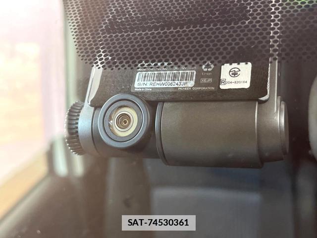 Toyota VOXY 2014-06 7869279-5